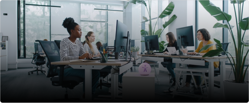 Agenturteam arbeitet zusammen an Web-Barrierefreiheitsverbesserungen